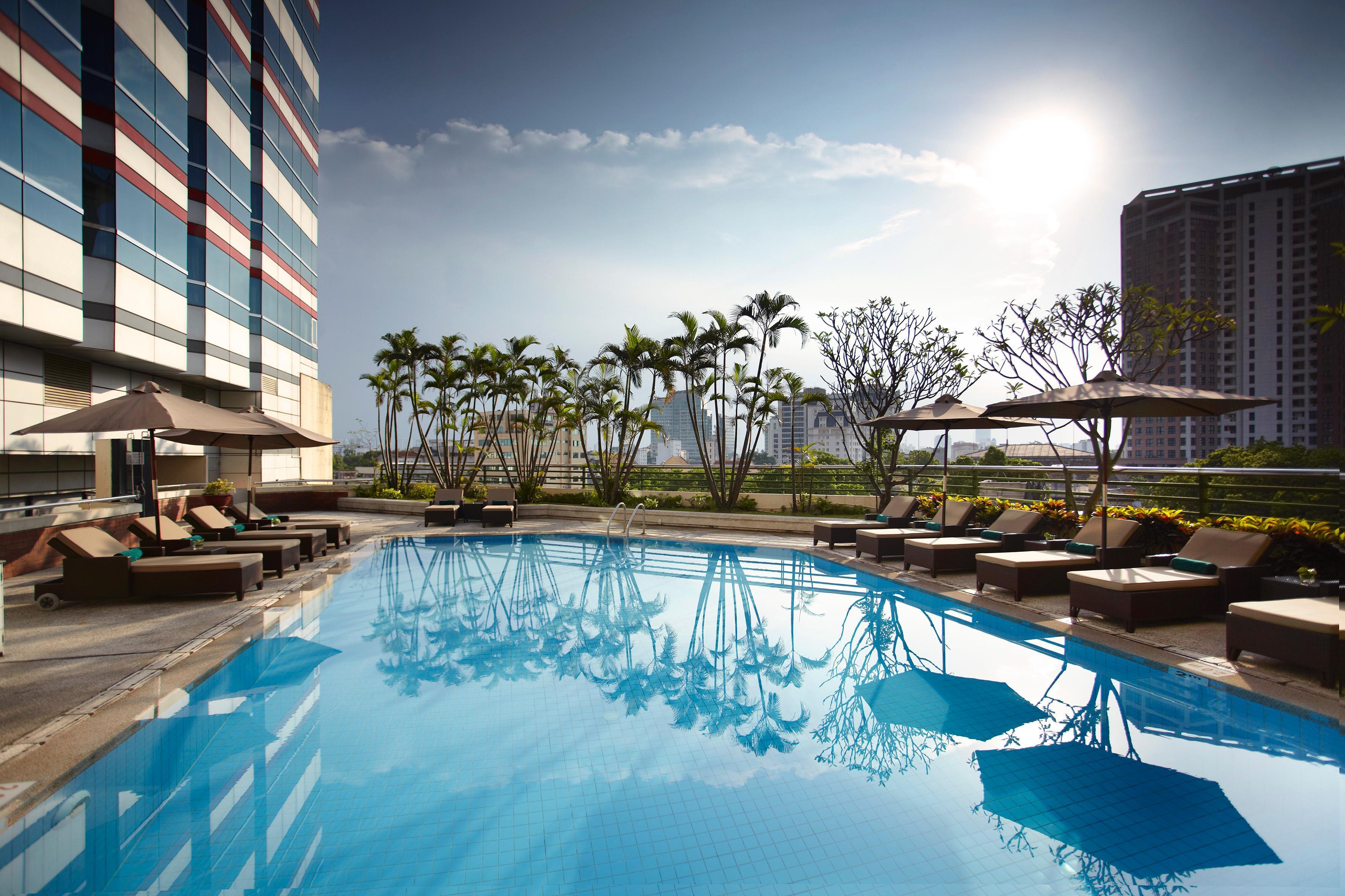 Melia Hanoi Exterior photo The pool at the hotel